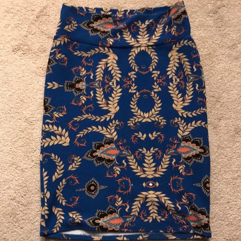 Lula Roe Cassie skirt